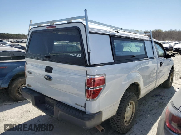 2014 Ford F-150 XL with VIN 1FTMF1CM7EKF68634, listed as a Copart auction lot 49832795 with 125,245 mi miles and Salvage Title. Bid and sale history available at carsss.com. Image 3.