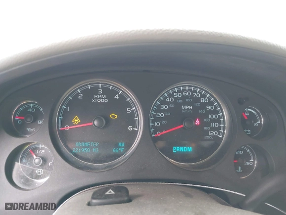 2011 Chevrolet Avalanche LT with VIN 3GNTKFE39BG212642, listed as a IAAI auction lot 41951335 with 221,950 mi miles. Bid and sale history available at carsss.com. Image 7.
