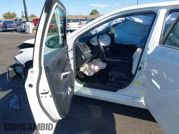 2015 Toyota Camry XLE with VIN 4T1BF1FK5FU107211, listed as a IAAI auction lot 42000437 with 78,158 mi miles and . Bid and sale history available at DreamBid. Image 5.