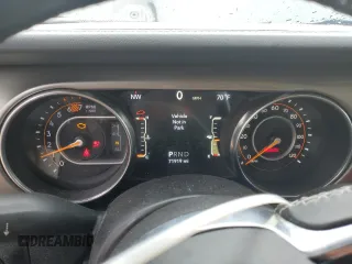 2020 Jeep Wrangler Unlimited Sahara with VIN 1C4HJXEN2LW149623, listed as a Copart auction lot 50906705 with 71,919 mi miles and Salvage title. Bid and sale history available at DreamBid. Image 9.