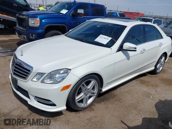 2013 Mercedes-Benz E 350 Luxury z VIN WDDHF5KB3DA737096, wystawiony jako IAAI lot #42378436 z przebiegiem 108 392 mil mil oraz . Historia ofert i sprzedaży dostępna na DreamBid. Obrazek 17.