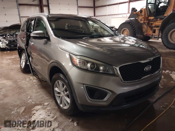 2016 Kia Sorento LX with VIN 5XYPG4A37GG013620, listed as a IAAI auction lot 41622185 with 109,938 mi miles. Bid and sale history available at carsss.com. Image 1.