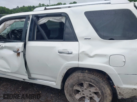 2010 Toyota 4Runner SR5 z VIN JTEZU5JR7A5008313, wystawiony jako IAAI lot #42242277 z przebiegiem 276 484 mil mil oraz . Historia ofert i sprzedaży dostępna na DreamBid. Obrazek 18.
