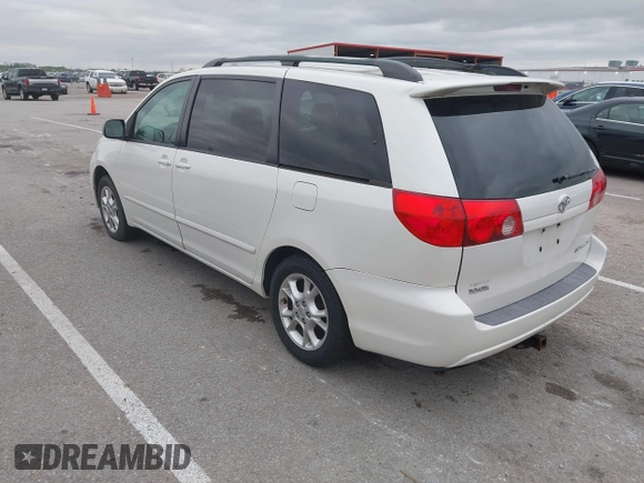 2006 Toyota Sienna XLE with VIN 5TDZA22C76S522489, listed as a IAAI auction lot 42089088 with 226,428 mi miles. Bid and sale history available at carsss.com. Image 3.
