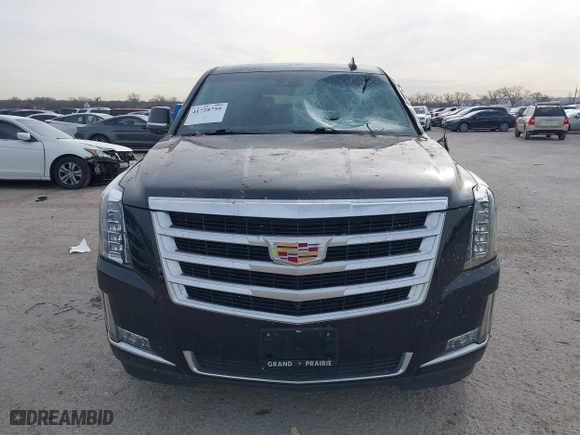 2019 Cadillac Escalade Luxury with VIN 1GYS3BKJ3KR254991, listed as a IAAI auction lot 41728759 with 65,267 mi miles. Bid and sale history available at carsss.com. Image 12.