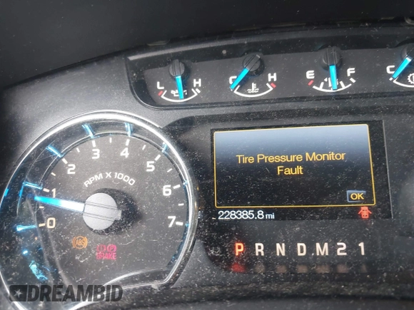 2013 Ford F-150 XL с VIN 1FTFW1CF9DFB95730, выставлен на аукционе IAAI как лот 42697625 с пробегом 228 385 миль миль и . История ставок и продаж доступна на DreamBid. Изображение 15.