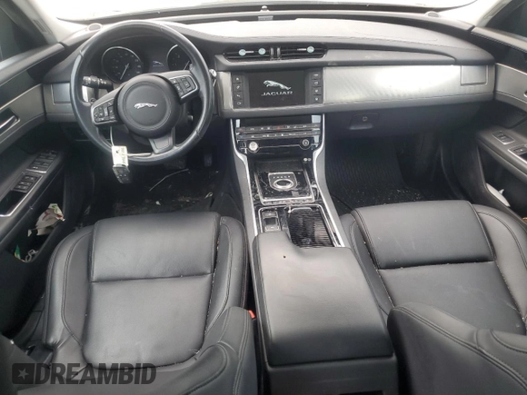 2017 Jaguar XF with VIN SAJBJ4BNXHCY42877, listed as a Copart auction lot 64552565 with 137,438 mi miles and Clean title. Bid and sale history available at DreamBid. Image 8.