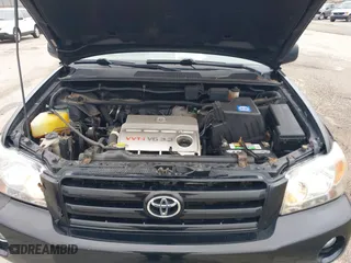 2004 Toyota Highlander with VIN JTEEP21A840034421, listed as a IAAI auction lot 42070644 with 246,243 mi miles. Bid and sale history available at carsss.com. Image 10.
