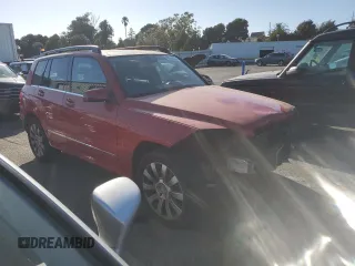 2011 Mercedes-Benz GLK 350 with VIN WDCGG8HB4BF568115, listed as a Copart auction lot 69612404 with 141,035 mi miles and Salvage Title. Bid and sale history available at DreamBid. Image 4.