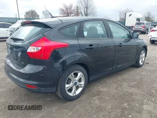 2014 Ford Focus SE with VIN 1FADP3K20EL308990, listed as a IAAI auction lot 41914825 with 33,498 mi miles. Bid and sale history available at carsss.com. Image 4.