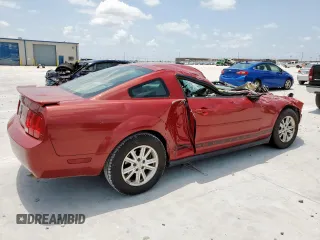 2008 Ford Mustang Deluxe with VIN 1ZVHT80NX85209231, listed as a Copart auction lot 61618885 with Not provided miles and Salvage title. Bid and sale history available at DreamBid. Image 3.
