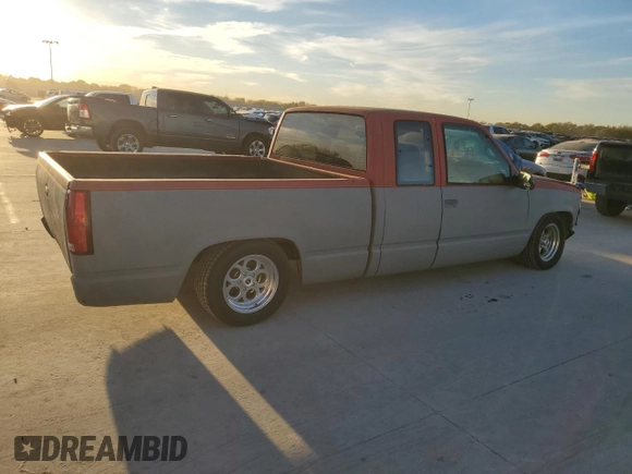 1998 Chevrolet Silverado 1500 with VIN 2GCEC19M8W1262449, listed as a Copart auction lot 82245674 with 167,928 mi miles and Salvage Title. Bid and sale history available at DreamBid. Image 3.