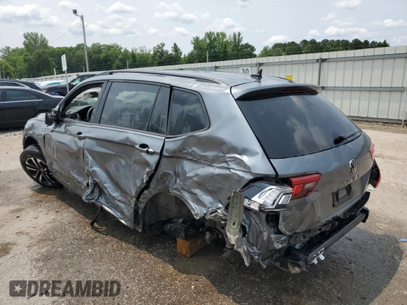 2023 Volkswagen Tiguan S z VIN 3VVRB7AX4PM043335, wystawiony jako Copart lot #59045145 z przebiegiem 31 659 mil mil oraz Szkoda całkowita • Salvage title. Historia ofert i sprzedaży dostępna na DreamBid. Obrazek 2.