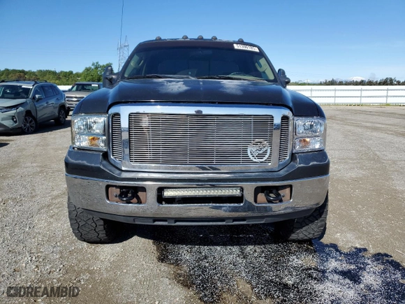 2005 Ford Super Duty F-250 XL with VIN 1FTSW21P05EC99708, listed as a Copart auction lot 51390185 with 234,837 mi miles and Clean Title. Bid and sale history available at carsss.com. Image 5.