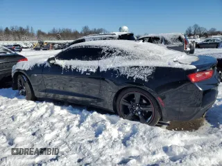2017 Chevrolet Camaro 2LT z VIN 1G1FD1RS4H0103516, wystawiony jako Copart lot #88882215 z przebiegiem 57 886 mil mil oraz Szkoda całkowita • Salvage title. Historia ofert i sprzedaży dostępna na DreamBid. Obrazek 2.