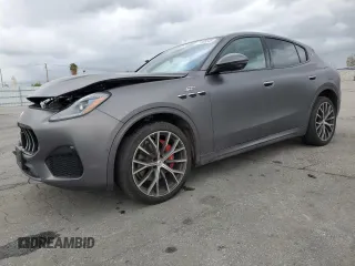 2023 Maserati Grecale GT z VIN ZN682AVA4P7415889, wystawiony jako Copart lot #47855545 z przebiegiem 32 724 mil mil oraz Tytuł czysty. Historia ofert i sprzedaży dostępna na DreamBid. Obrazek 1.
