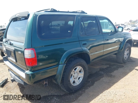 2000 Toyota 4Runner SR5 with VIN JT3GN86R4Y0141531, listed as a IAAI auction lot 42068335 with 204,520 mi miles and . Bid and sale history available at DreamBid. Image 4.