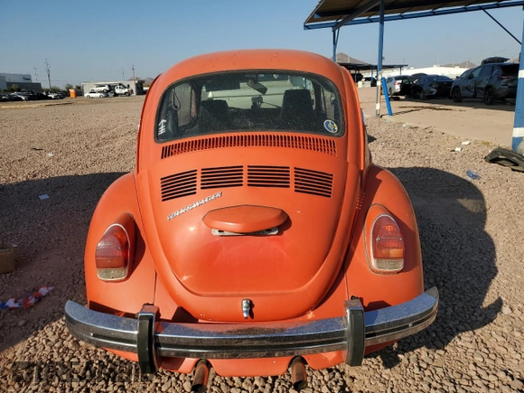 1972 Volkswagen Beetle with VIN 1122473228, listed as a Copart auction lot 43135045 with 8,943 mi miles and Salvage Title. Bid and sale history available at DreamBid. Image 6.