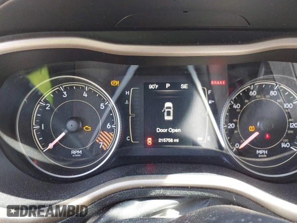 2014 Jeep Cherokee Latitude with VIN 1C4PJMCB4EW315520, listed as a IAAI auction lot 42034989 with 215,758 mi miles and . Bid and sale history available at DreamBid. Image 7.