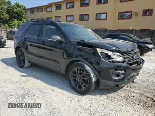 2017 Ford Explorer XLT with VIN 1FM5K7D81HGC29682, listed as a Copart auction lot 53602095 with 102,496 mi miles and Salvage Title. Bid and sale history available at DreamBid. Image 4.