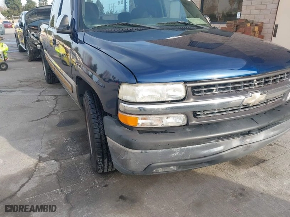 2001 Chevrolet Silverado 1500 LS with VIN 2GCEC19V811360625, listed as a IAAI auction lot 41733223 with 275,968 mi miles. Bid and sale history available at carsss.com. Image 6.