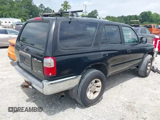 2000 Toyota 4Runner SR5 z VIN JT3HN86RXY0308057, wystawiony jako IAAI lot #42388038 z przebiegiem 261 007 mil mil oraz . Historia ofert i sprzedaży dostępna na DreamBid. Obrazek 4.