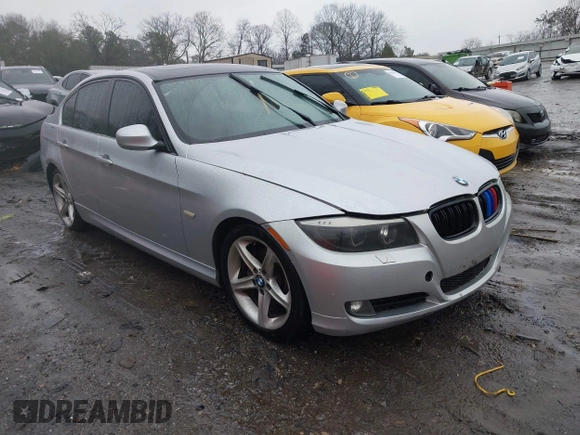 2011 BMW 3 Series 328i with VIN WBAPH7G57BNN05781, listed as a IAAI auction lot 41550247 with 171,356 mi miles. Bid and sale history available at carsss.com. Image 1.