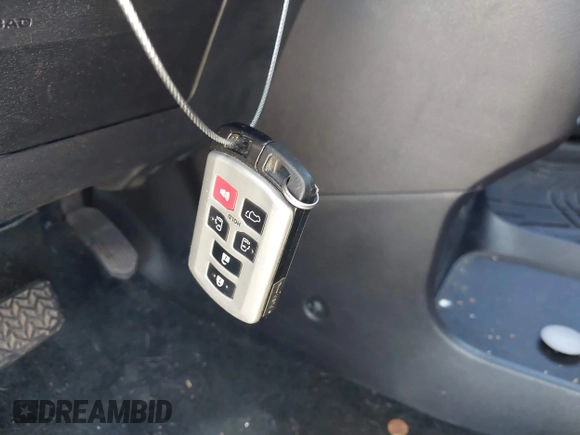 2015 Toyota Sienna XLE with VIN 5TDYK3DC8FS666113, listed as a IAAI auction lot 41999037 with 179,566 mi miles and . Bid and sale history available at carsss.com. Image 11.