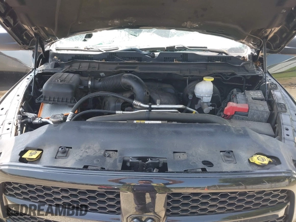 2018 Ram 1500 Express z VIN 1C6RR7FT9JS290131, wystawiony jako IAAI lot #42377820 z przebiegiem 56 442 mil mil oraz . Historia ofert i sprzedaży dostępna na DreamBid. Obrazek 10.