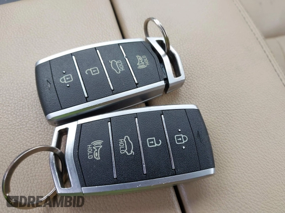 2017 Genesis G80 3.8L z VIN KMHGN4JEXHU166690, wystawiony jako IAAI lot #42322211 z przebiegiem 111 599 mil mil oraz . Historia ofert i sprzedaży dostępna na DreamBid. Obrazek 11.