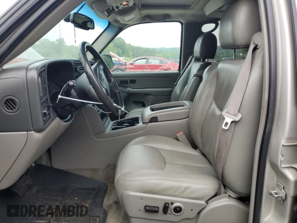 2005 Chevrolet Suburban LS with VIN 3GNFK16Z45G101746, listed as a Copart auction lot 63064944 with 316,465 mi miles and Clean Title. Bid and sale history available at carsss.com. Image 7.