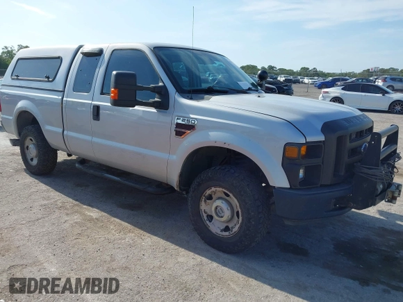 2008 Ford Super Duty F-250 SRW XL with VIN 1FTSX21R28EB04744, listed as a IAAI auction lot 42173672 with 168,960 mi miles. Bid and sale history available at carsss.com. Image 1.
