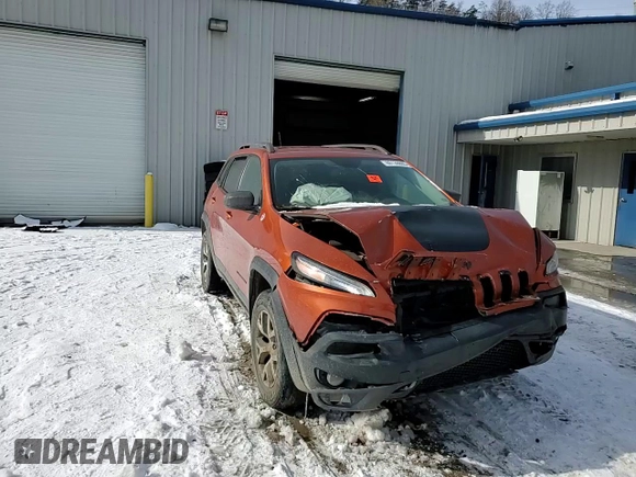 2015 Jeep Cherokee Trailhawk z VIN 1C4PJMBB1FW779321, wystawiony jako Copart lot #89139885 z przebiegiem 102 022 mil mil oraz Szkoda całkowita • Salvage title. Historia ofert i sprzedaży dostępna na DreamBid. Obrazek 12.