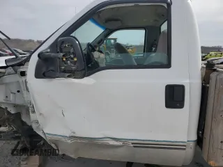 1999 Ford Super Duty F-250 XL with VIN 1FTNF21F7XEA07513, listed as a Copart auction lot 49390225 with 173,726 mi miles and Salvage Title. Bid and sale history available at carsss.com. Image 7.