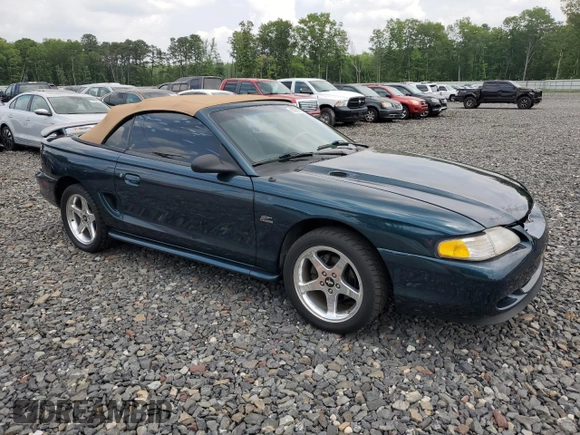 1995 Ford Mustang z VIN 1FALP45T7SF135985, wystawiony jako Copart lot #60027515 z przebiegiem 85 730 mil mil oraz Czysty tytuł • Clean title. Historia ofert i sprzedaży dostępna na DreamBid. Obrazek 4.