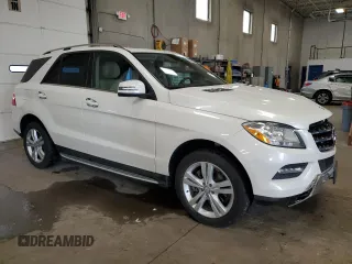2015 Mercedes-Benz M 350 z VIN 4JGDA5HB1FA480792, wystawiony jako Copart lot #58862055 z przebiegiem 149 190 mil mil oraz Szkoda całkowita • Salvage title. Historia ofert i sprzedaży dostępna na DreamBid. Obrazek 4.