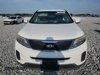 2015 Kia Sorento LX with VIN 5XYKT3A66FG659790, listed as a Copart auction lot 55306395 with 113,883 mi miles and Salvage Title. Bid and sale history available at DreamBid. Image 5.