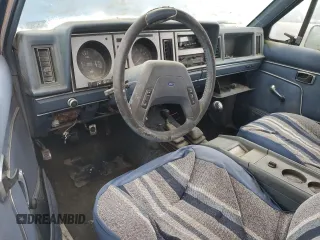 1985 Ford Bronco with VIN 1FMBU14SXFUA96361, listed as a Copart auction lot 43681375 with 98,999 mi miles and Clean title. Bid and sale history available at DreamBid. Image 8.