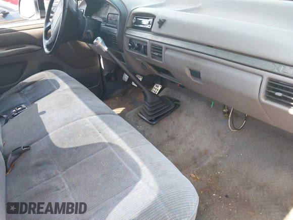 1995 Ford F-150 с VIN 1FTEF15N9SNB71348, выставлен на аукционе IAAI как лот 42307020 с пробегом 252 581 миль миль и . История ставок и продаж доступна на DreamBid. Изображение 5.