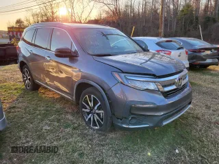 2020 Honda Pilot Touring 8-Passenger with VIN 5FNYF6H93LB022913, listed as a Copart auction lot 50825655 with 10,513 mi miles and Salvage Title. Bid and sale history available at carsss.com. Image 1.