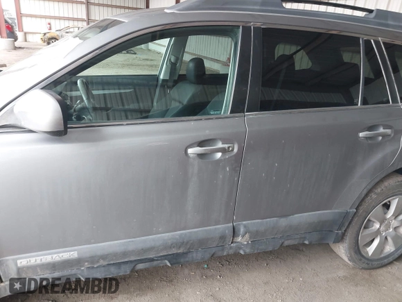 2010 Subaru Outback с VIN 4S4BRCFC4A3318121, выставлен на аукционе IAAI как лот 41934475 с пробегом 265 378 миль миль и . История ставок и продаж доступна на DreamBid. Изображение 14.