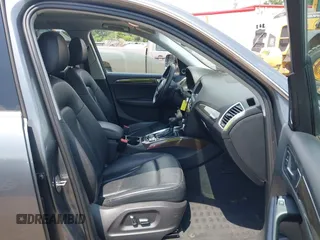 2014 Audi Q5 Premium Plus z VIN WA1DGAFP4EA130611, wystawiony jako IAAI lot #42822279 z przebiegiem 178 029 mil mil oraz . Historia ofert i sprzedaży dostępna na DreamBid. Obrazek 5.