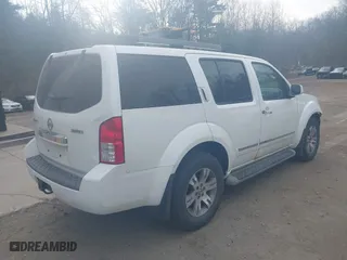 2011 Nissan Pathfinder SV with VIN 5N1AR1NN8BC621939, listed as a IAAI auction lot 42114688 with 149,965 mi miles. Bid and sale history available at carsss.com. Image 4.