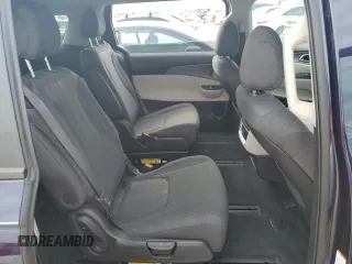 2024 Kia Carnival LX with VIN KNDNB4H32R6381026, listed as a Copart auction lot 74887184 with 9,870 mi miles and Non Repairable. Bid and sale history available at carsss.com. Image 11.