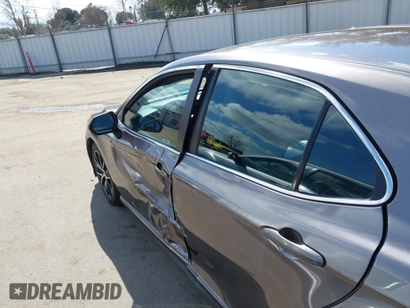 2022 Toyota Camry SE with VIN 4T1G11AK1NU499064, listed as a IAAI auction lot 41734310 with 87,159 mi miles and . Bid and sale history available at DreamBid. Image 18.