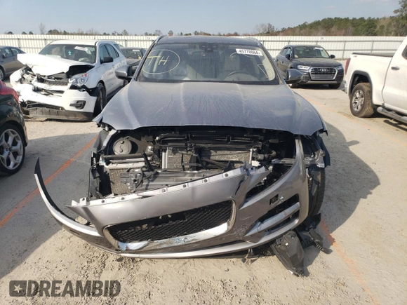 2020 Jaguar F-Pace 30t Portfolio z VIN SADCN2GX2LA632014, wystawiony jako Copart lot #45778684 z przebiegiem 27 885 mil mil oraz Szkoda całkowita • Salvage title. Historia ofert i sprzedaży dostępna na DreamBid. Obrazek 5.