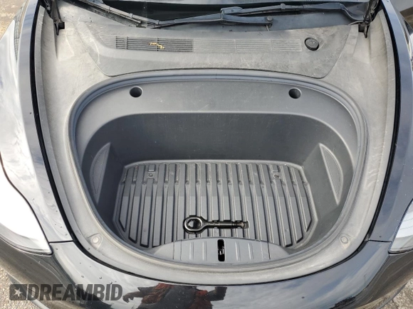 2022 Tesla Model 3 Long Range z VIN 5YJ3E1EB4NF285924, wystawiony jako Copart lot #59734055 z przebiegiem 116 680 mil mil oraz Czysty tytuł • Clean title. Historia ofert i sprzedaży dostępna na DreamBid. Obrazek 11.