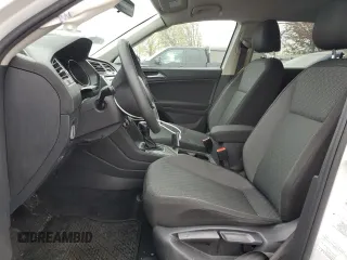 2018 Volkswagen Tiguan S z VIN 3VV1B7AXXJM056479, wystawiony jako Copart lot #53113125 z przebiegiem 99 367 mil mil oraz Szkoda całkowita • Salvage title. Historia ofert i sprzedaży dostępna na DreamBid. Obrazek 7.