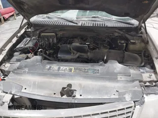 2003 Ford Expedition Special Service with VIN 1FMPU15L43LC37911, listed as a IAAI auction lot 41220050 with 221,976 mi miles. Bid and sale history available at carsss.com. Image 10.