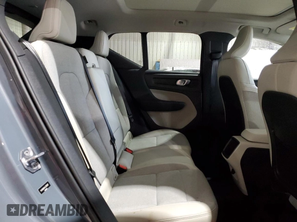 2020 Volvo XC40 Momentum z VIN YV4162UK4L2200587, wystawiony jako Copart lot #55737555 z przebiegiem 32 785 mil mil oraz Szkoda całkowita • Salvage title. Historia ofert i sprzedaży dostępna na DreamBid. Obrazek 11.
